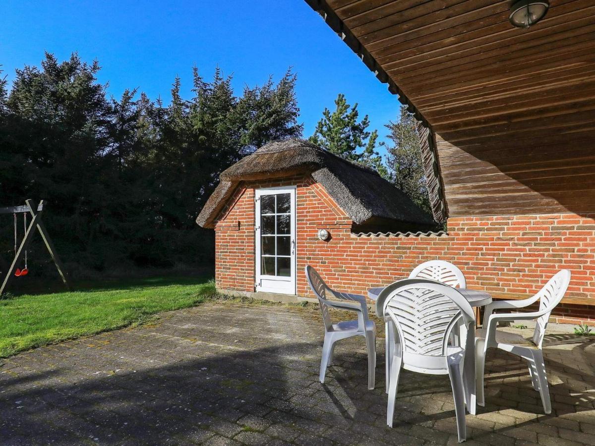 Three-Bedroom Holiday Home In Lokken 1 Exterior foto